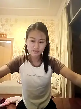 Snapshot of luy-xinh02 chatting on September 18, 12:29 pm luy-xinh02 online show from September 18, 12:29 pm