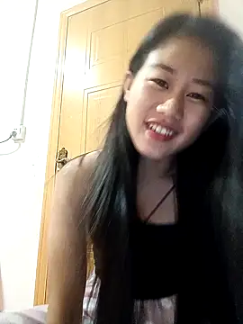 Snapshot of luy-xinh02 chatting on November 10, 12:15 pm luy-xinh02 online show from November 10, 12:15 pm