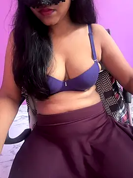 Snapshot of hottylizaa chatting on October 23, 3:39 am hottylizaa online show from October 23, 3:39 am