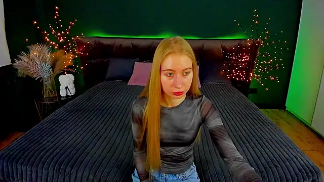 Alina Blonde online show from October 11, 5:39 am