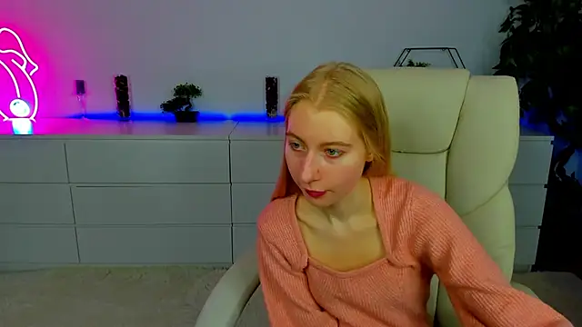 Alina Blonde online show from October 14, 5:41 am