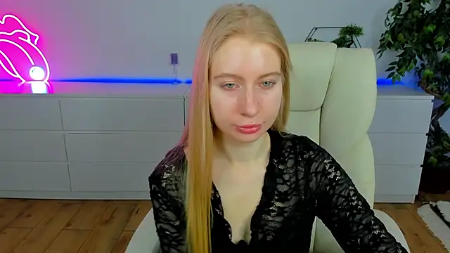 Alina Blonde online show from March 14, 6:41 am