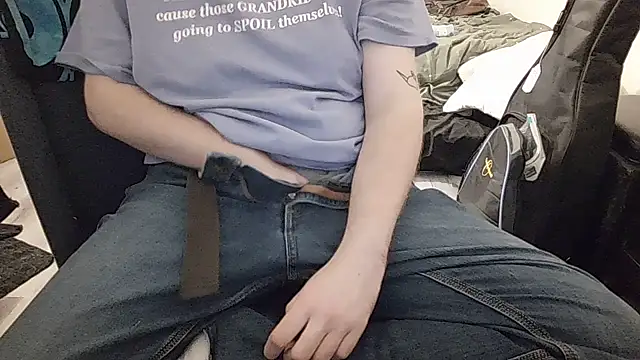 Snapshot of tbutchrat chatting on September 17, 5:20 am tbutchrat online show from September 17, 5:20 am