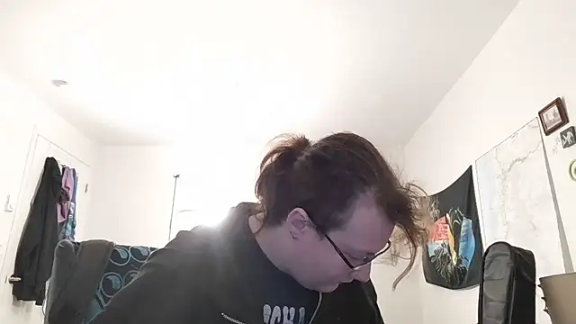 Snapshot of tbutchrat chatting on September 22, 6:26 am tbutchrat online show from September 22, 6:26 am