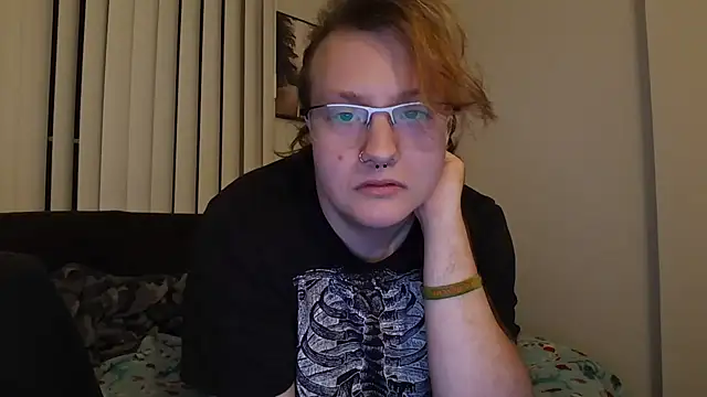 Snapshot of tbutchrat chatting on September 25, 7:23 am tbutchrat online show from September 25, 7:23 am