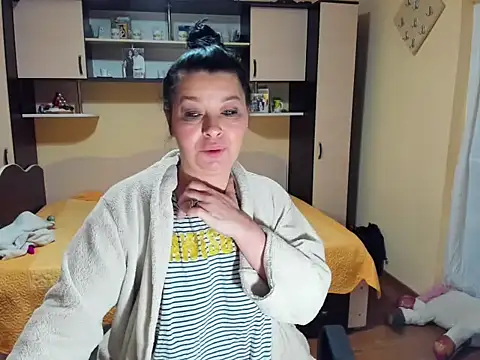 Soffy Skye online show from February 10, 5:00 am