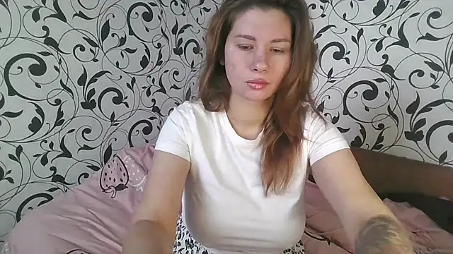 YourEmilie online show from October 29, 9:55 am