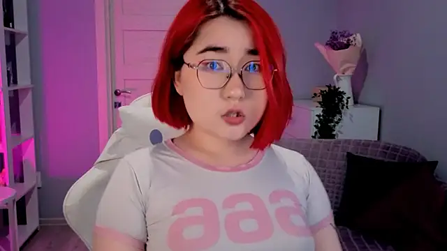 Sexy Peachy online show from September 17, 7:54 am