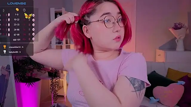 Sexy Peachy online show from September 26, 7:23 am