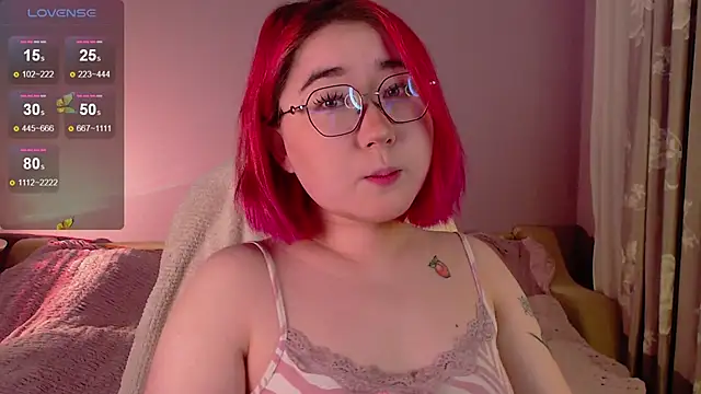 Sexy Peachy online show from October 6, 8:23 am