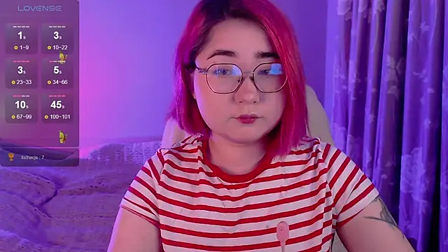 Sexy Peachy online show from October 16, 7:20 am