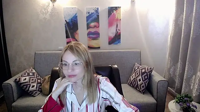 shy hot cat online show from September 11, 12:05 pm