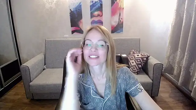 shy hot cat online show from September 22, 10:17 am