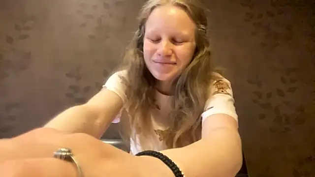 GlyndaCaver online show from September 27, 11:48 am