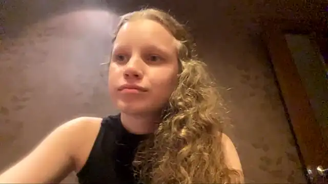 GlyndaCaver online show from October 11, 2:04 pm