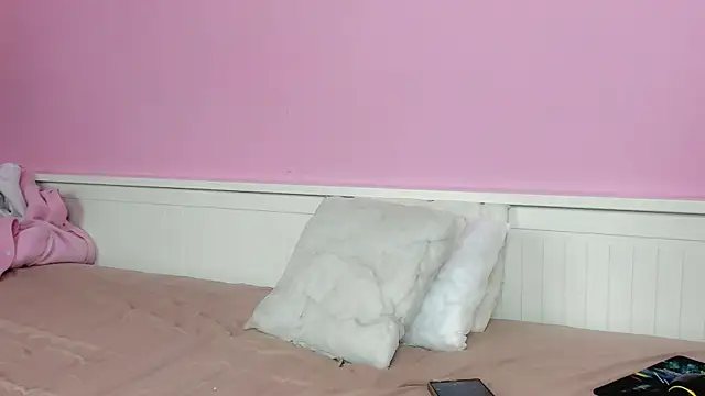 Snapshot of AcidTears chatting on October 18, 6:48 am AcidTears online show from October 18, 6:48 am