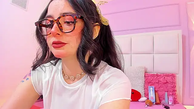 Ashleypetit online show from February 17, 12:45 pm