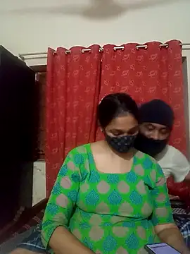 Snapshot of Floweryhotvabi chatting on March 23, 4:44 pm Floweryhotvabi online show from March 23, 4:44 pm