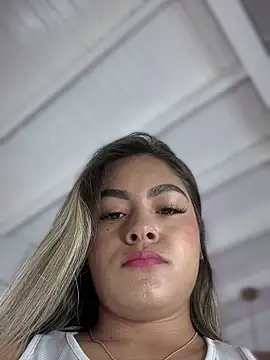 MayaMoanXXX online show from October 4, 1:09 pm