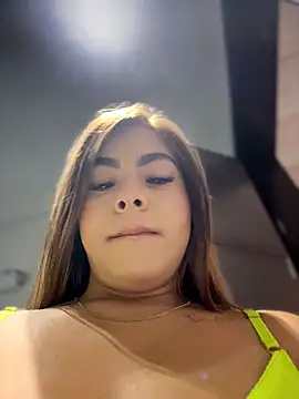 Snapshot of MayaMoanXXX chatting on November 24, 1:11 pm MayaMoanXXX online show from November 24, 1:11 pm