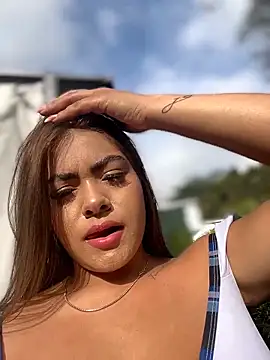 Snapshot of MayaMoanXXX chatting on November 29, 1:14 pm MayaMoanXXX online show from November 29, 1:14 pm