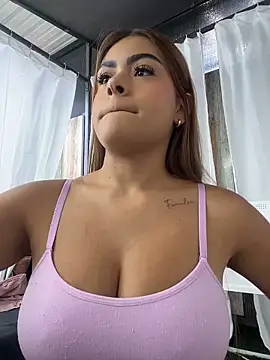 MayaMoanXXX online show from April 18, 1:15 pm