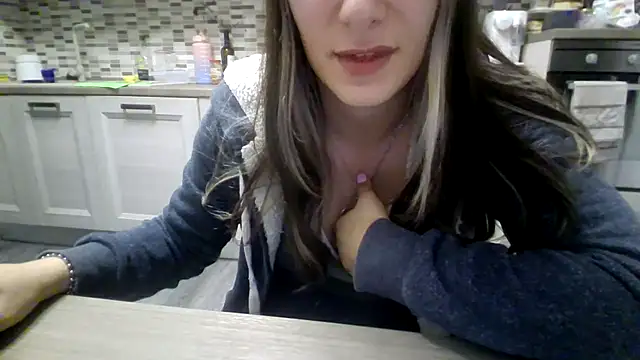 Camaleontica online show from October 16, 8:10 pm