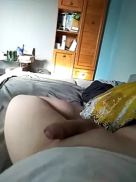 Snapshot of HornyBi93 chatting on September 12, 6:13 am HornyBi93 online show from September 12, 6:13 am