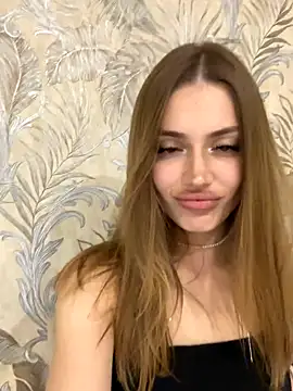 Elizabeth Tay online show from November 2, 5:37 pm