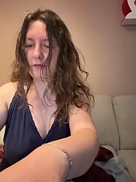 Snapshot of AnielaMarie chatting on September 23, 7:00 am AnielaMarie online show from September 23, 7:00 am