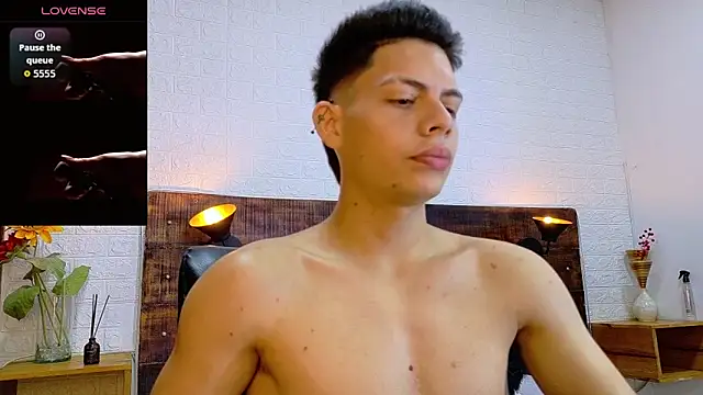 JhosuaVega online show from October 23, 9:13 pm