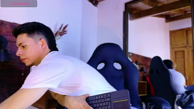 JhosuaVega online show from April 23, 2:02 am