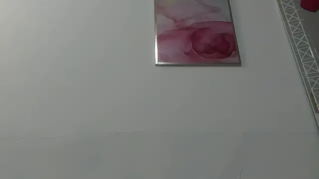 miajhonsonx online show from June 7, 3:16 pm