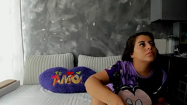 EvelynBun online show from February 24, 1:53 pm