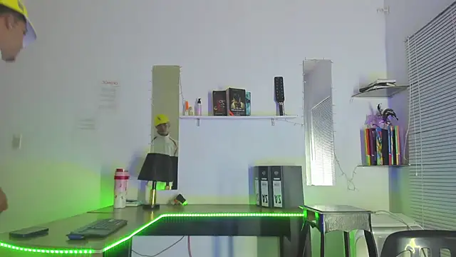 xxKamadevaxx online show from April 13, 12:32 pm