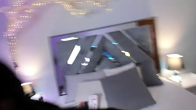 Isa Rouse   online show from October 17, 2:48 am