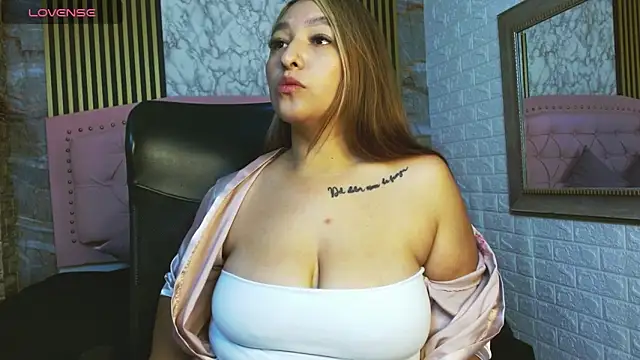 daphne walton online show from September 20, 11:55 am