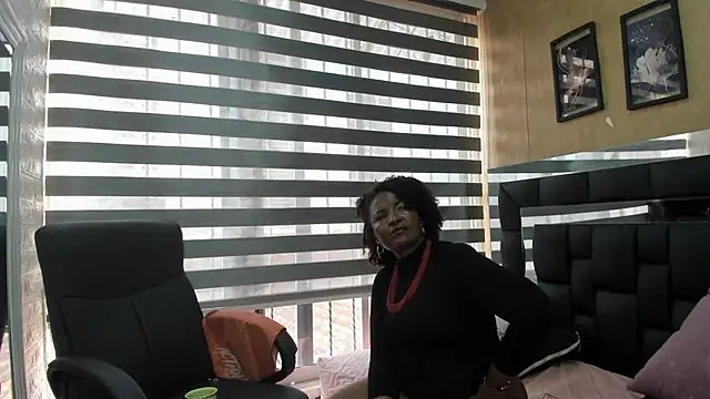 sheyla  ebony online show from November 10, 7:46 pm