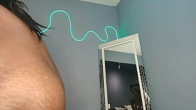 CamilaaSaenz online show from October 14, 3:35 pm