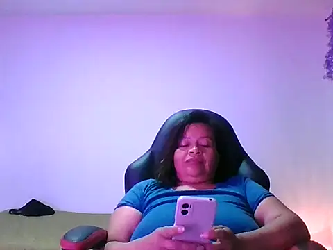 adri89-g online show from September 30, 12:15 am