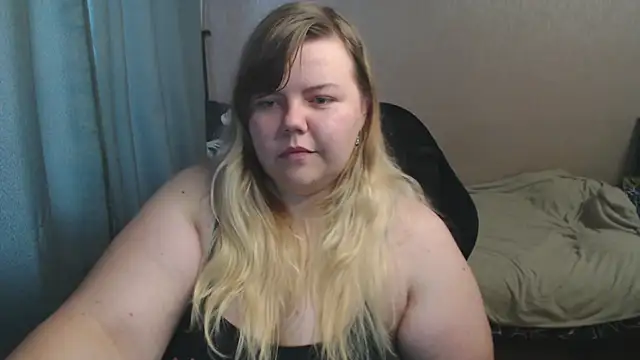 AsmiTKeyn online show from October 9, 3:15 am