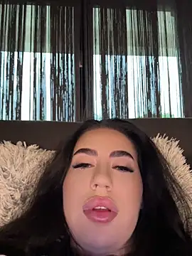 Snapshot of Andrestarr chatting on July 19, 2:21 pm Andrestarr online show from July 19, 2:21 pm