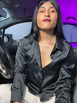 Michelle Narvaez online show from June 30, 9:49 pm
