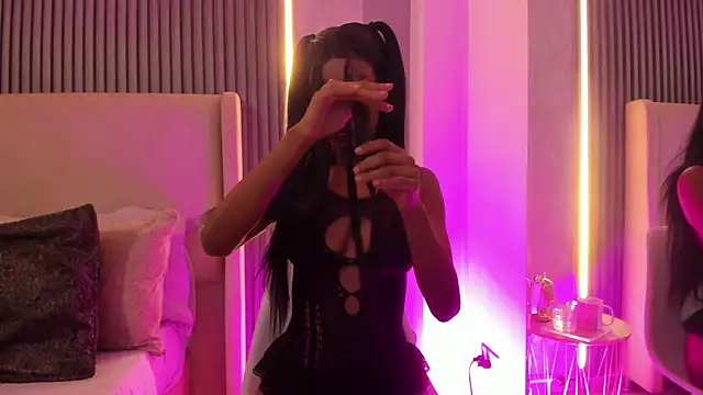 AishaValcazar online show from September 30, 3:22 am