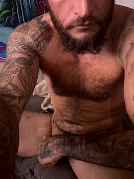Snapshot of skip69xxx chatting on October 21, 6:36 am skip69xxx online show from October 21, 6:36 am
