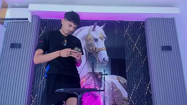 Iam Steven online show from December 4, 11:19 am