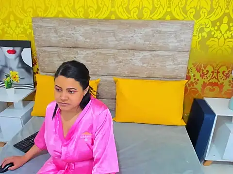 Snapshot of ElianaCollins chatting on December 2, 3:01 am ElianaCollins online show from December 2, 3:01 am