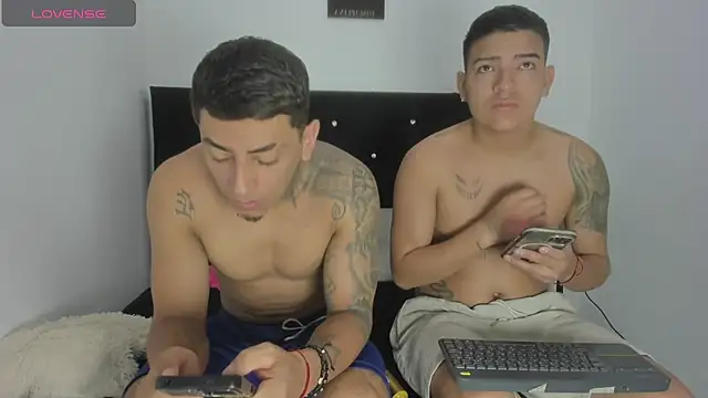 maykel and mike online show from November 15, 10:12 am