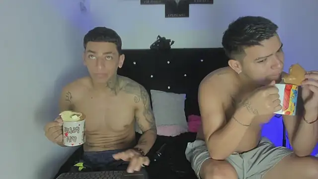 maykel and mike online show from November 17, 11:38 am