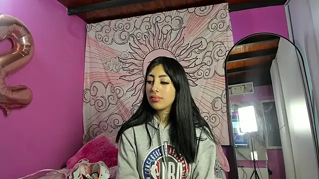 Snapshot of Missmoonstar chatting on September 17, 8:10 pm Missmoonstar online show from September 17, 8:10 pm